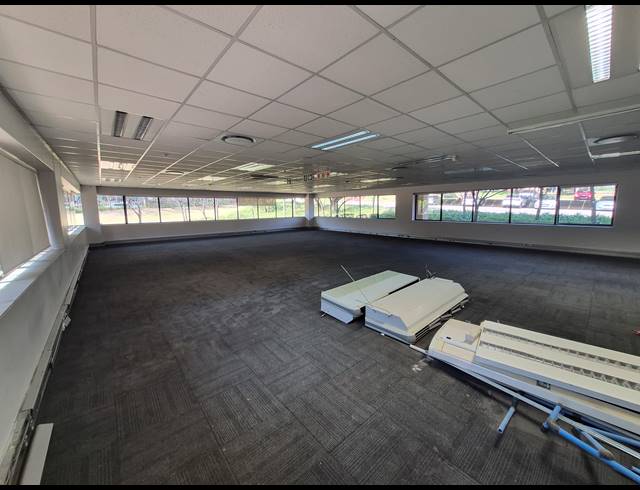 217M² OFFICE TO LET IN WOODMEAD